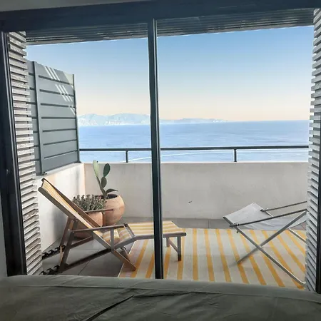 Spacieux A Avec Terrasse Vue شقة